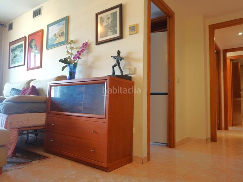 Foto 1fbe12ee-aa3c-464a-b87e-498df497a196. Piso  de 67 m del año 2003, bien conservado, con 2 habitaciones y 2 baños completos. en Pineda de Mar