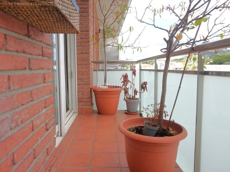 Foto 36560808-b28e-47b5-a596-8426d4ee05ac. Piso  de 67 m del año 2003, bien conservado, con 2 habitaciones y 2 baños completos. en Pineda de Mar