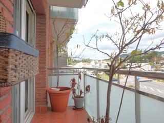 Appartamento  Calle sant jordi. Piso de 67 m del año 2003, bien conservado, con 2 habitaciones y