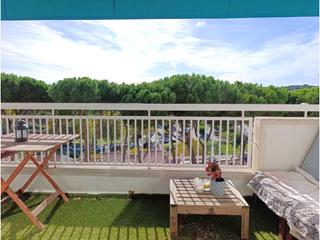 Pis  Calle joan maragall. Piso reformado con terraza en zona tranquila de sant pol de mar.