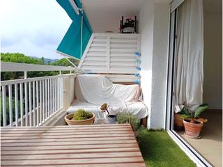 Pis  N/a. Piso reformado con terraza en zona tranquila de sant pol de mar.