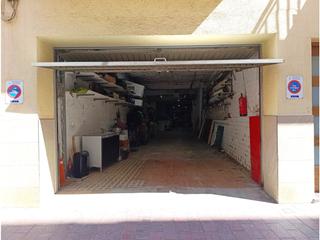 Maison  Calle sant pere. Espaciosa casa de pueblo en el centro de calella, con gran garaj