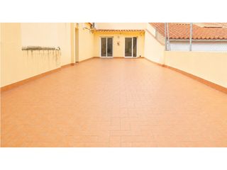 Appartamento  Calle sant pere. Espectacular terraza de 50 m en pleno centro de calella  viviend
