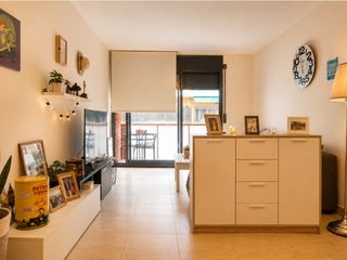 Pis  Avenida mediterrani. Piso de 102 m2 en poblenou, con 3 habitaciones , 2 ba�os, 2 pati