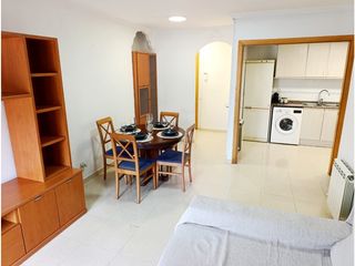 Pis  Calle garbi. Luminoso piso con piscina comunitaria, 3 habitaciones y listo pa