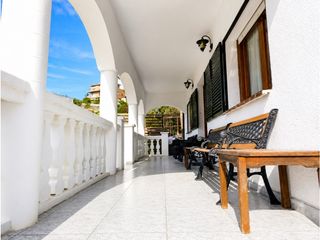 Haus  Urbanizacion can domenech. Casa en parcela de 1016 m2 con piscina y garaje