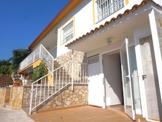 House  Calle verge montserrat (p.p.i). Magnífica casa a 4 vientos en fogars de la selva