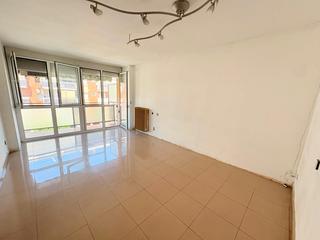 Appartement  Carrer abrera. Piso , perfecta distribución con plaza de garaje en finca