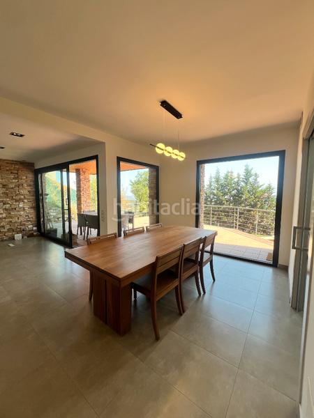 Foto 0ef8f075-7fd0-4a8b-b1a0-d46ee328ebf9. Xalet amb xemeneia calefacció aparcament piscina a Pallejà