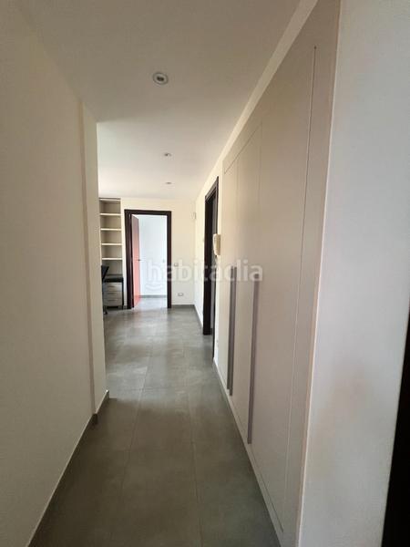 Foto 38112b49-a950-4769-be8a-34b9b413f4fa. Xalet amb xemeneia calefacció aparcament piscina a Pallejà