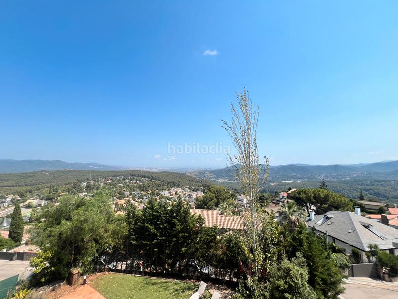 Foto 56dec1e2-435b-4ccc-bacc-7342b023a109. Xalet amb xemeneia calefacció aparcament piscina a Pallejà