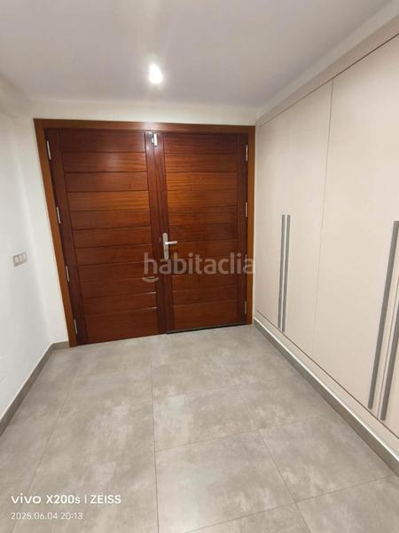 Foto 9d904960-ed1e-4d64-9233-4c994dbe6020. Xalet amb xemeneia calefacció aparcament piscina a Pallejà