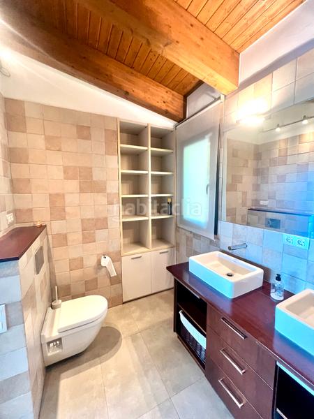 Foto e72a55ea-8493-4170-a245-b060f7f97843. Xalet amb xemeneia calefacció aparcament piscina a Pallejà