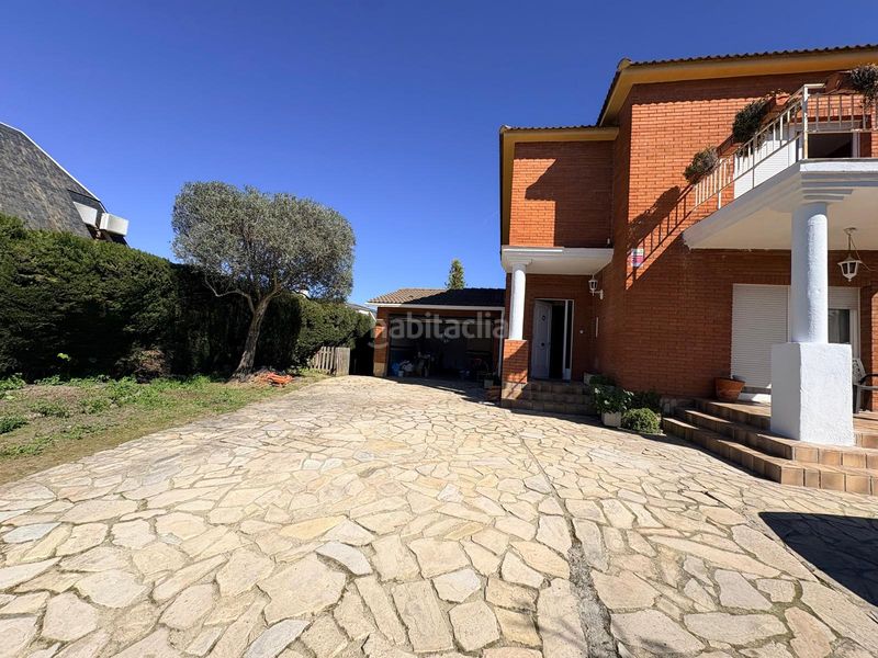 Foto 0a7bf3b3-56ae-42b2-917b-e87e98688f52. Casa amb xemeneia calefacció aparcament piscina a Pallejà