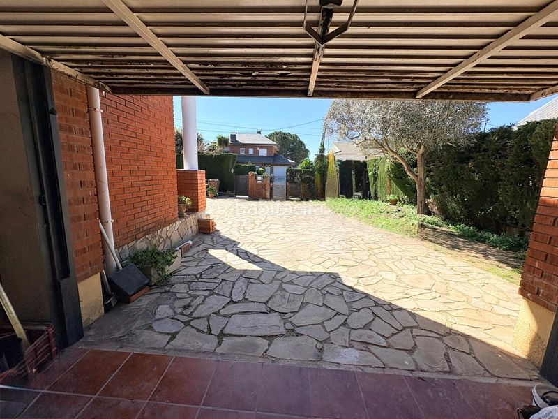 Foto 5eb72733-21a9-41e0-8b49-18499243c427. Casa amb xemeneia calefacció aparcament piscina a Pallejà