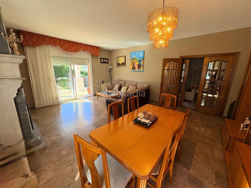 Foto c06eed9a-62c3-444d-8689-444c2b4b02cd. Casa amb xemeneia calefacció aparcament piscina a Pallejà