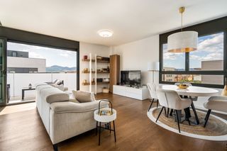 Àtic  Carrer de josep gaspà 17. Ático exclusivo con terraza y vistas panorámicas junto a la cd j