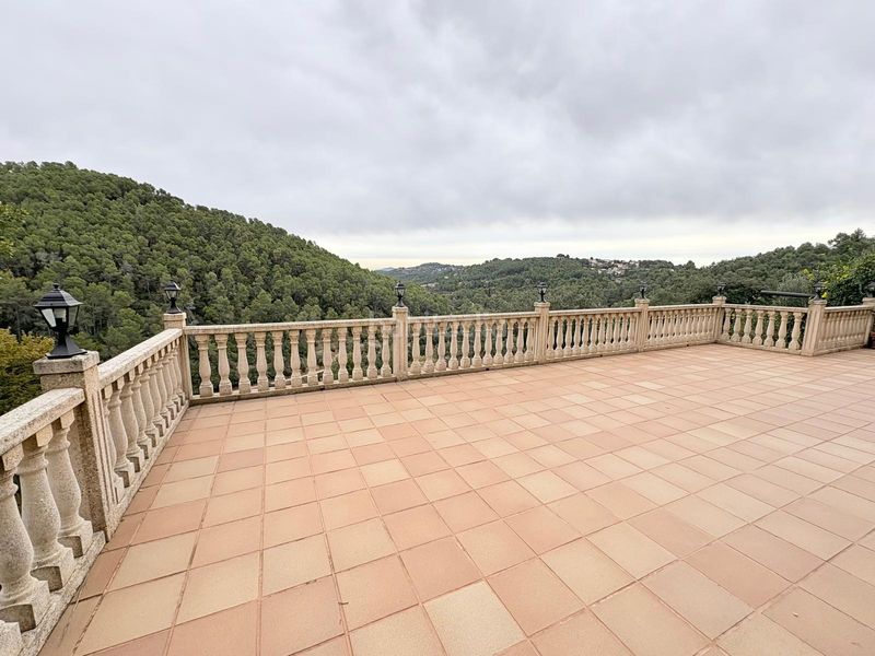 Foto 70737a21-9978-48fc-80ef-aaf6128f1902. Casa amb calefacció a Corbera de Llobregat