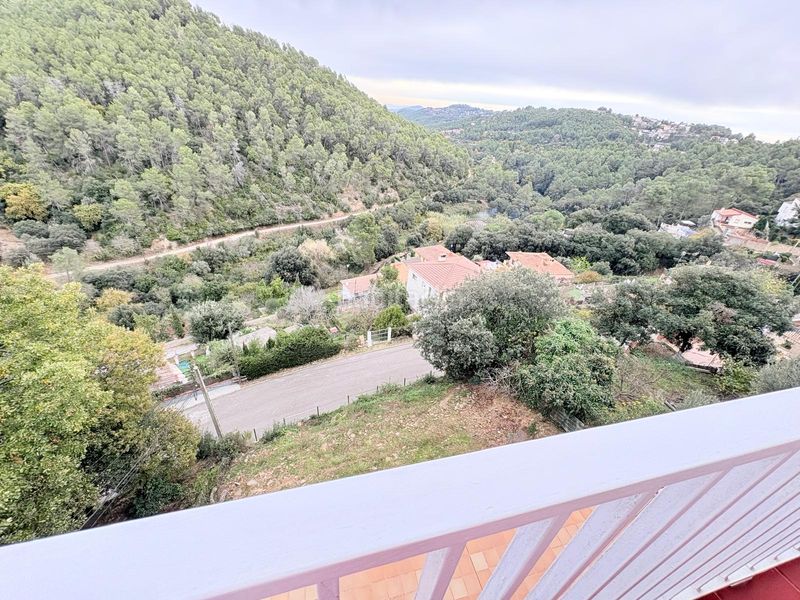 Foto 956c9797-d99f-46eb-b12a-0668d979abfb. Casa amb calefacció a Corbera de Llobregat
