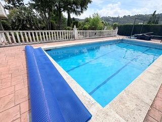 Casa  Carrer de mozart. Exclusiva casa independiente con gran parcela, piscina y máxima