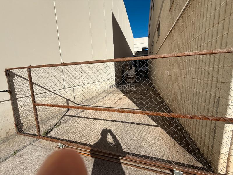 Foto bb6edcd6-34e2-4be9-be06-03c465ffcd7b. Rent industrial building in Montserrat - Vilardell Terrassa