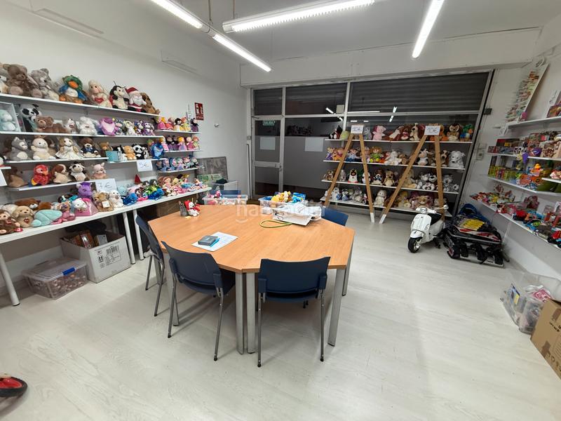 Foto 33a7a302-196f-4027-b63c-377419f53f57. Affitto locale commerciale in carrer de calderón 98 in Sabadell