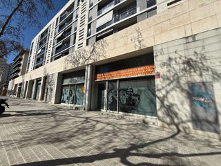 Lloguer Local Comercial a Centre. Impresionante local de aprox 500m2  centro sabadell