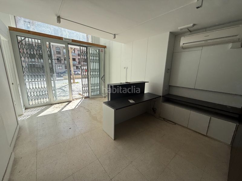 Foto 4a81f7aa-8308-4f1a-b839-59500b98e4dc. Local comercial a Centre Sabadell