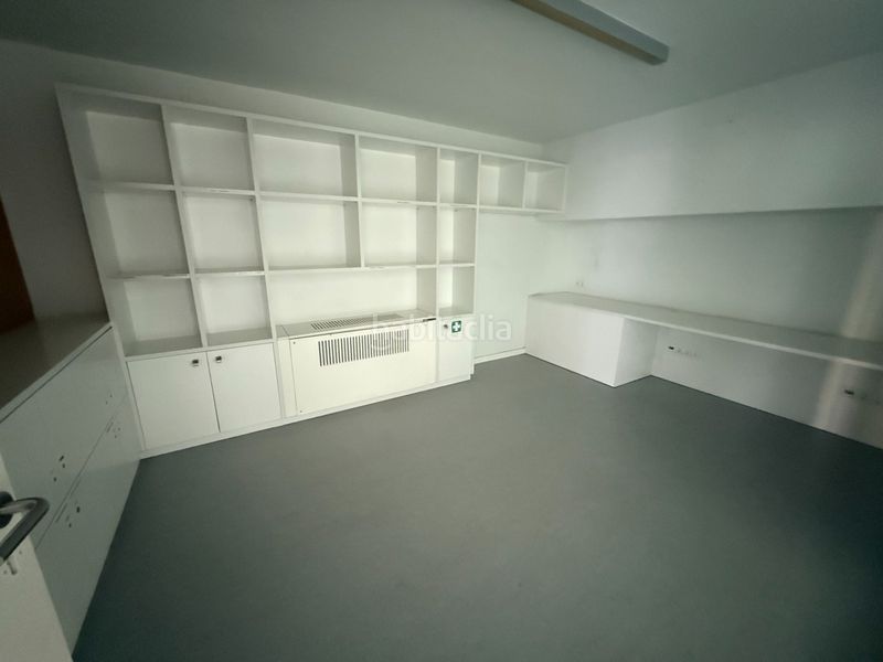 Foto b34ae7e9-371b-4ff9-8926-9d5d62cbdfa4. Local comercial a Centre Sabadell