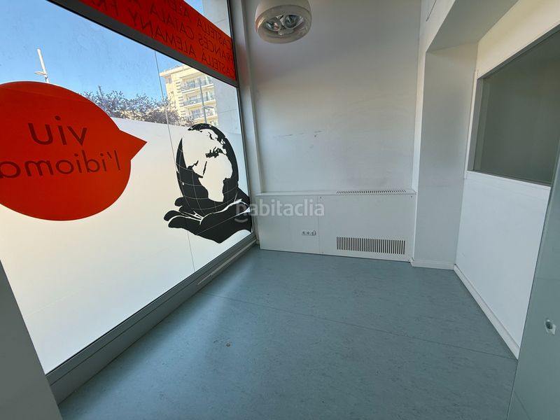 Foto c318c88f-4691-4bbc-8b75-bdb2cf4c8166. Local comercial a Centre Sabadell