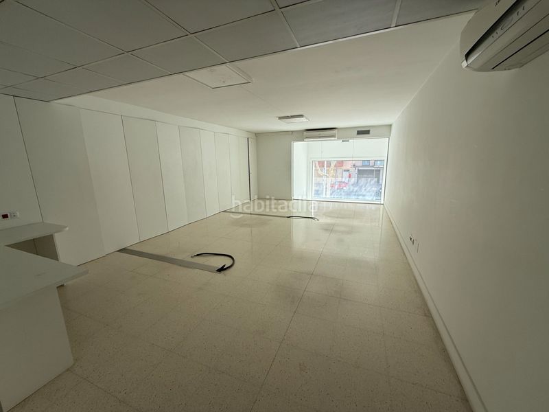 Foto d748eaf9-9380-4495-8a49-68234d88a4a5. Local comercial a Centre Sabadell