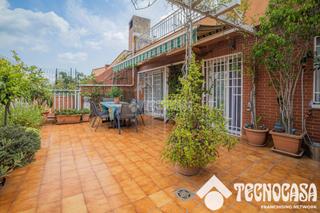 Àtic a Llefià. Ático en venta en badalona
