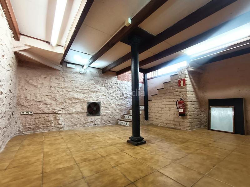 Foto fbd54e94-da62-411e-b5f5-71ad3ac624b7. Lloguer local comercial a Centre Mataró