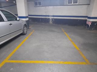Lloguer Aparcament cotxe a Centre. Plaza de parking para motos en la calle jaume isern de mataró
