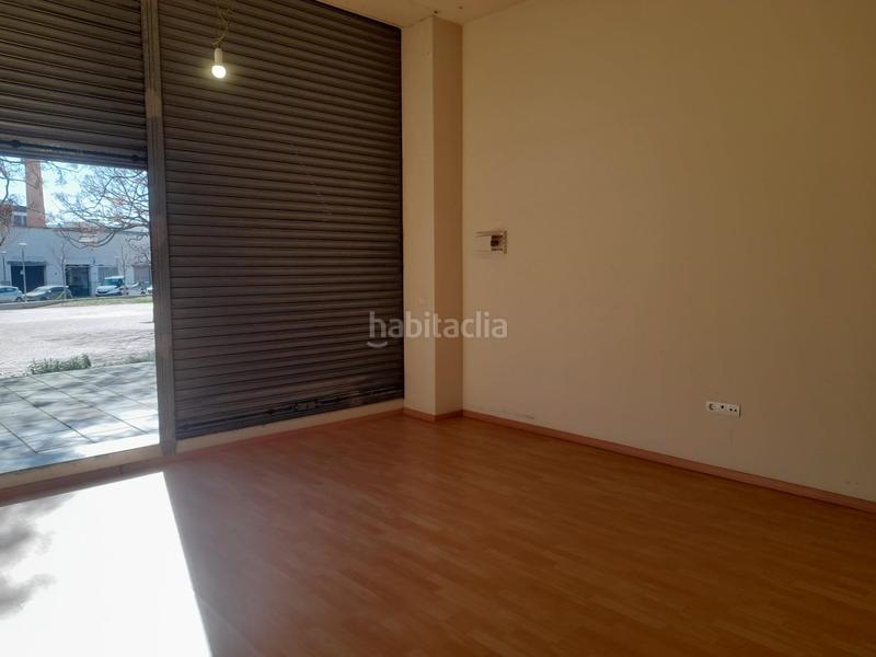 Foto b835805d-0274-4dae-b8fa-9419e0c580ca. Location local commercial dans El Palau - Escorxador Mataró