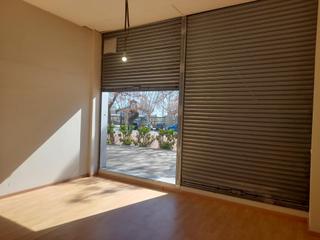 Rent Business premise in El Palau - Escorxador. Local en alquiler en la plaça de can gasol de mataró