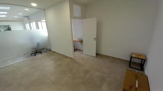 Alquiler Oficina en Centre. En magnifica ubicación, suministros incluidos