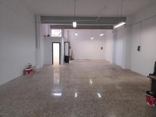 Miete Geschäftsraum in Urbanitzacions. Gran local comercial de unos 130m en zona els molins de mataró