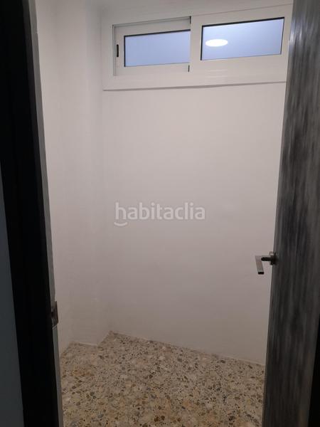 Foto b4ac9b17-931b-4ed8-83fe-8001105340f4. Alquiler local comercial gran local comercial en zona els molins en Mataró