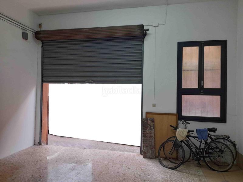 Foto ffe2cbb5-5000-43ea-b470-d67755f51df3. Alquiler local comercial gran local comercial en zona els molins en Mataró
