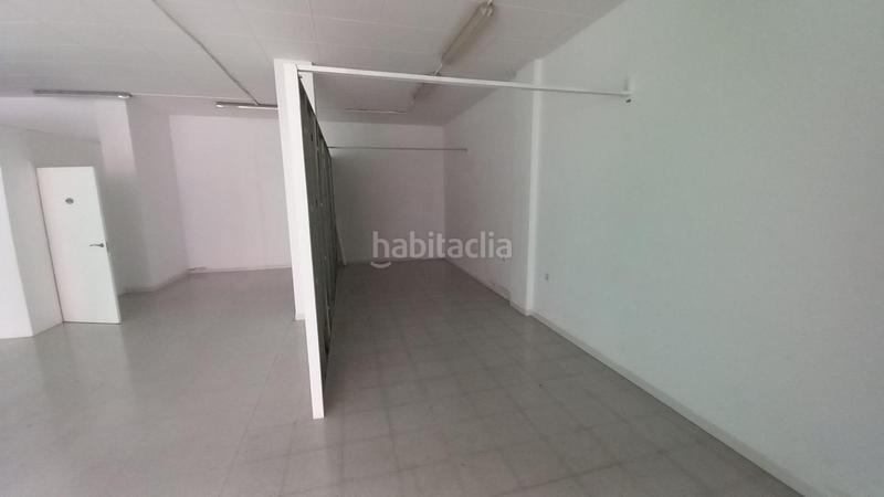 Foto 62ebaf8d-b59a-4018-a14e-2cc9025644a0. Alquiler local comercial muy visible, zona de paso en Mataró