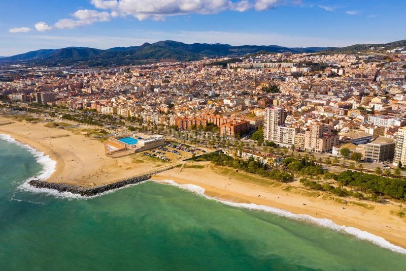 Foto 921b92a6-1e3a-4d04-ba85-4c6aa84618ee. Edifici a Centre Mataró