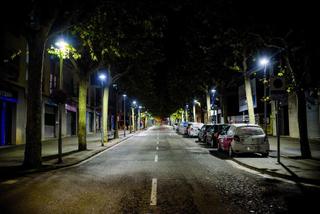 Local commercial à Centre. De obra nueva posibilidad de hacer vivienda