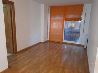 Affitto Appartamento in Havana. Piso de 3 hab. muy cerca de la playa en la havana de mataró