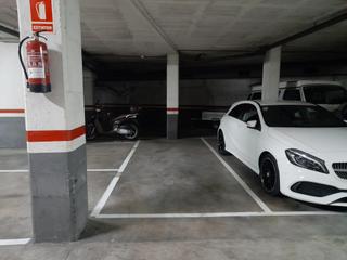 Lloguer Aparcament cotxe a Centre. Plaza de parking situada en la zona centro de mataró
