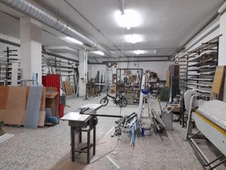 Geschftsraum in Centre. Gran local comercial de 346m construidos en el escorxador  matar
