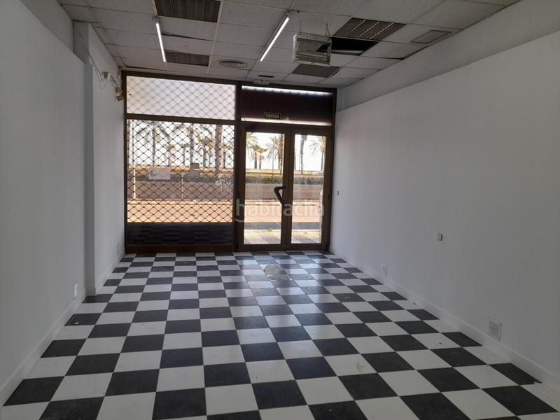 Foto a6d1c863-bc72-4ae7-9c6f-48c90cee0c2d. Alquiler local comercial  situado en la avda. maresme en Mataró