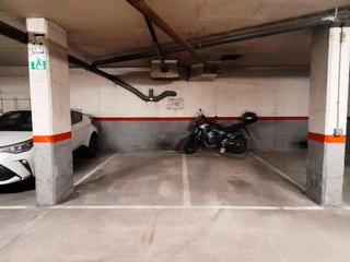 Parking voiture à Eixample. Plaza de parking de unos 10m en la ronda francesc macià