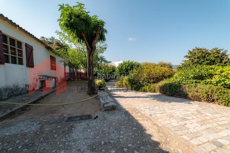 Foto fdb8978c-f4ab-4302-b051-f4d1e2974266. Casa amb aparcament a Cinc Sènies Mataró