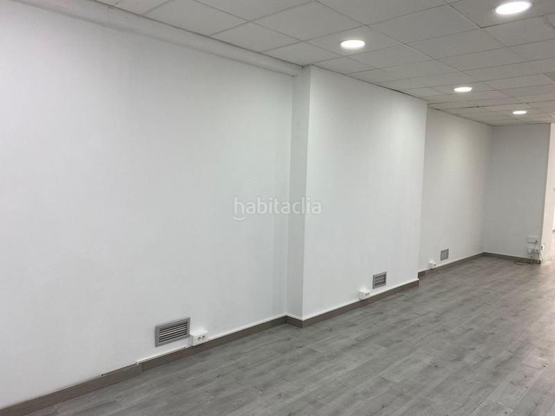 Foto c5c1d4ae-3218-4c91-9ae6-16973b26e588. Alquiler local comercial  en la zona de los juzgados en Mataró